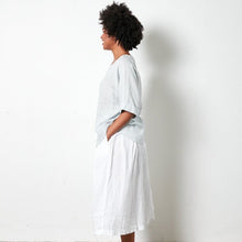 Load image into Gallery viewer, Montaigne Paris Italian Linen Mia Top The Corner Store Yamba Sérénité (curved hemline) linen top