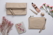 Load image into Gallery viewer, Cassie Clutch - Ivory