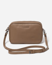 Load image into Gallery viewer, Taylor Bag Oak