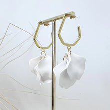Load image into Gallery viewer, April Earrings White